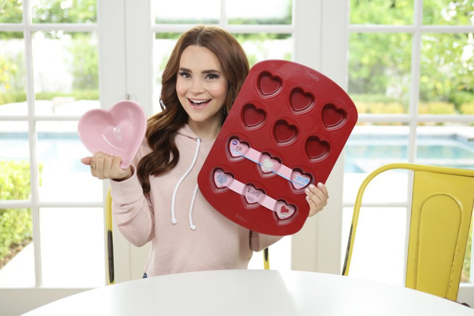 rosanna-pansino-kitchen-haul-e1488925294935.jpg