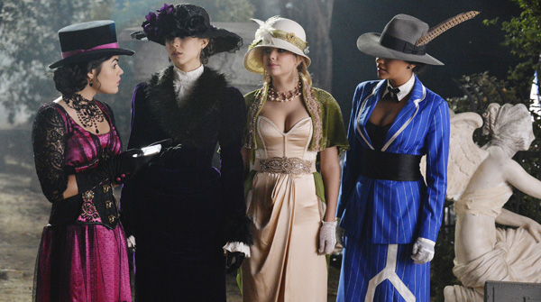costumes_1.jpg