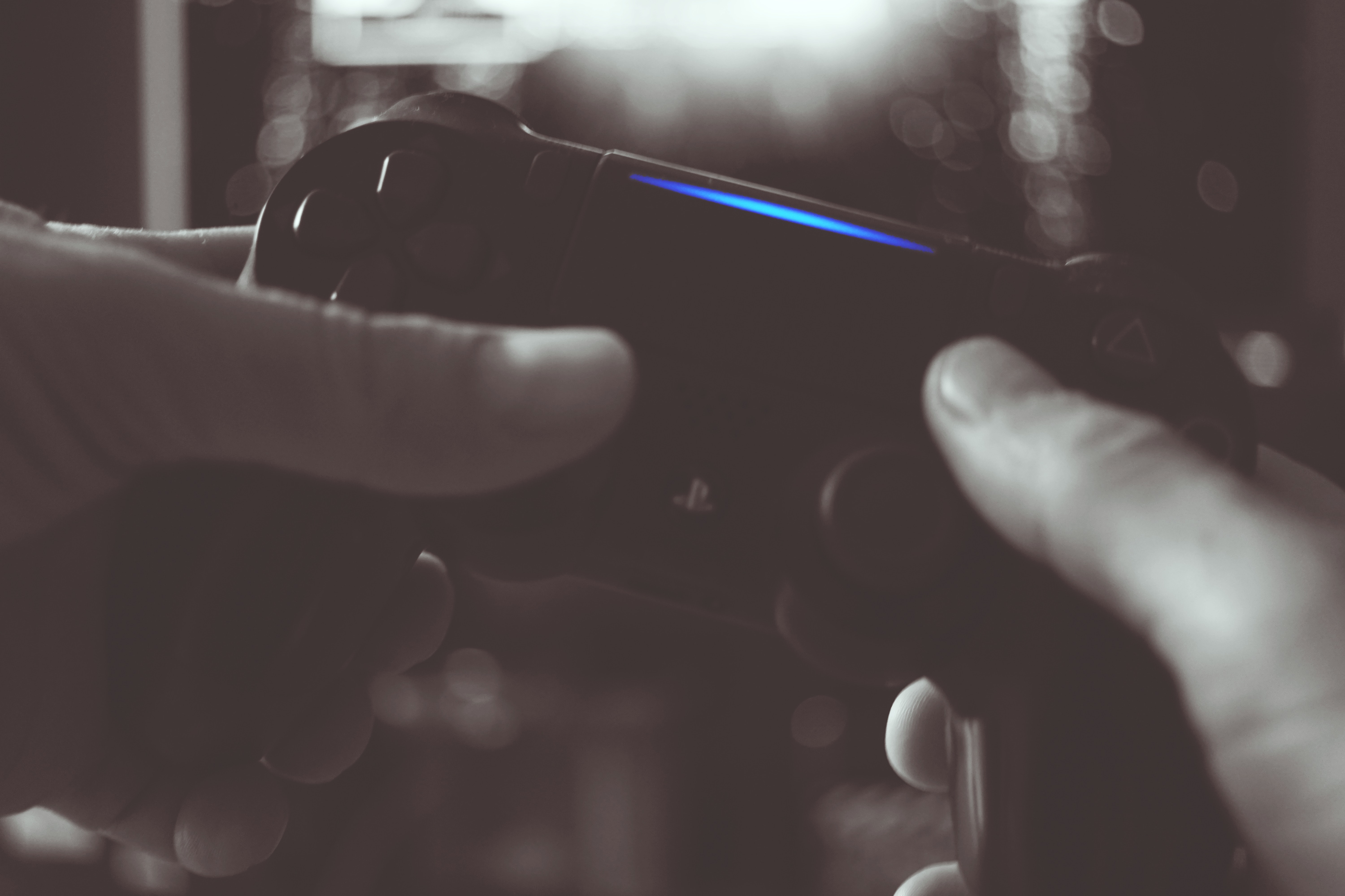 controller-game-hands-807330.jpg