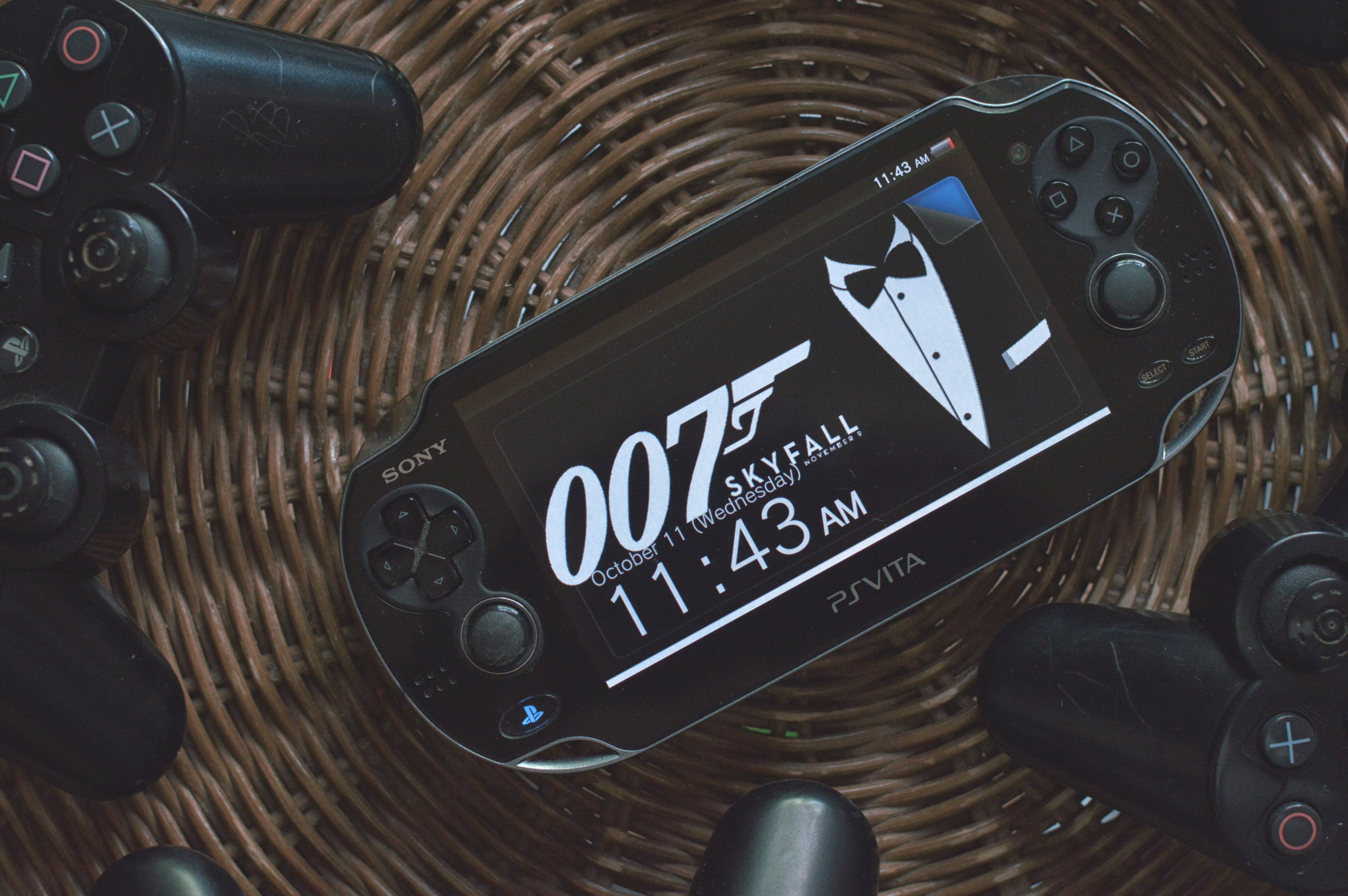 black-psvita-with-007-skyfall-wallpaper-790479